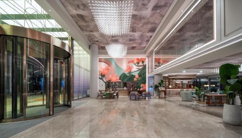 Huadu Hotel | Convenient Stay at Mercure Guangzhou Baiyun Airport Hotel