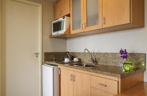 Guarulhos City Centre Hotel | Discover Mercure Guarulhos Aeroporto with Pool & Ocean Views