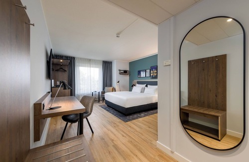 Lahe Hotel | Elegant Mercure Hotel Hannover: Spa, Restaurant & Family-Friendly
