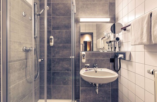 Stuttgart Hotel | Discover Mercure Hotel Stuttgart Zuffenhausen: Family-Friendly Stay