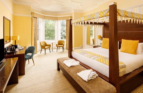 Willerby Hotel | Relaxing Experience at Mercure Hull Grange Park Hotel