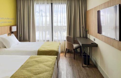 Centro Hotel | Cozy Mercure Itajai Navegantes with Ocean View & Spa