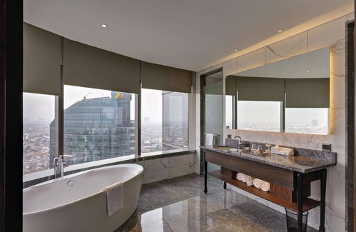 Tendean Hotel | Relaxing Stay at Mercure Jakarta Gatot Subroto: 4-Star Comfort