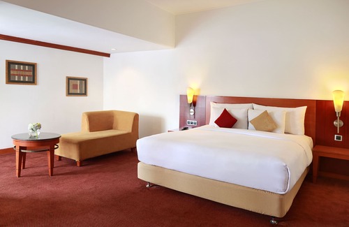 Mangga Besar Hotel | Explore Comfort at Mercure Jakarta Kota - 4-Star Stay