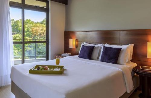 Atiradores Hotel | Discover Mercure Joinville Prinz: 4-Star Oceanfront Retreat