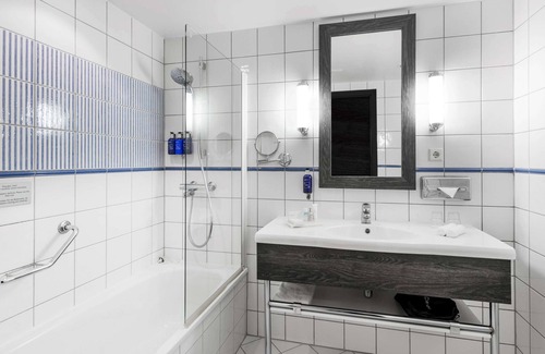 Klaipeda Hotel | Explore Mercure Klaipeda City: 4-Star Stay with Spa Access
