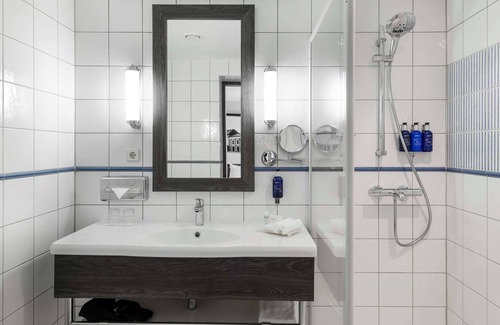 Klaipeda Hotel | Explore Mercure Klaipeda City: 4-Star Stay with Spa Access