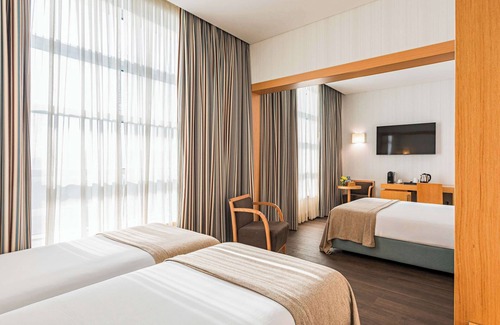 Pragal Hotel | Discover Mercure Lisboa Almada: Exceptional 4-Star Escape