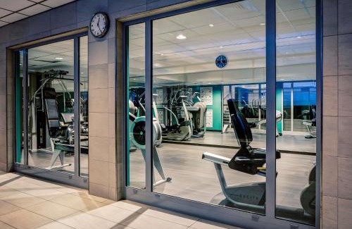 Lyon City Centre Hotel | Discover Mercure Lyon Centre Saxe Lafayette: Pool & Pet Friendly