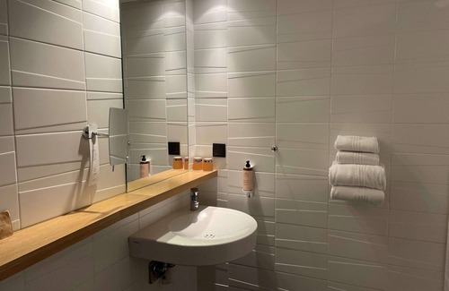 Charbonnieres-les-Bains Hotel | Relax at Mercure Lyon Charbonnieres - 4-Star Comfort Awaits