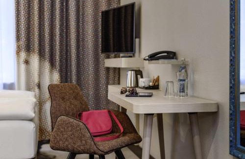 Dom Pedro Hotel | Discover Mercure München am Olympiapark: Pet-Friendly Stay