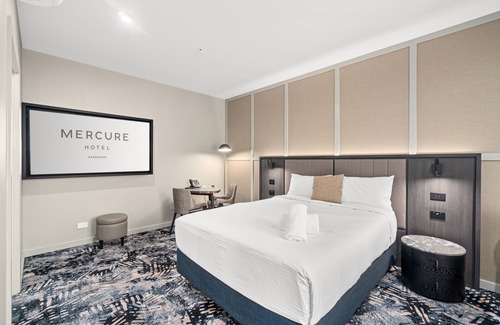 Pakenham Hotel | Discover Mercure Pakenham: 4-Star Comfort and Convenience
