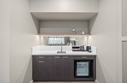 Pakenham Hotel | Discover Mercure Pakenham: 4-Star Comfort and Convenience