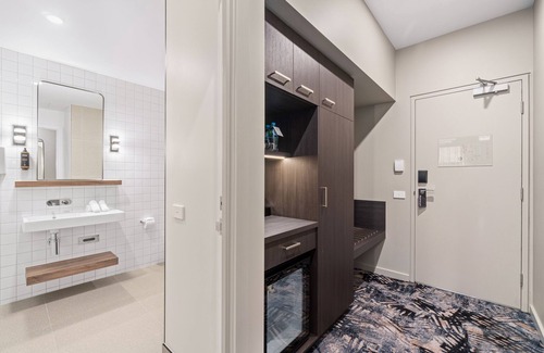 Pakenham Hotel | Discover Mercure Pakenham: 4-Star Comfort and Convenience