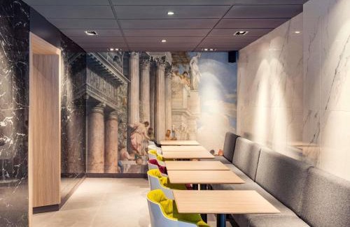 Quartier du Petit-Montrouge Hotel | Discover Mercure Paris Alesia: Pet-Friendly Elegance