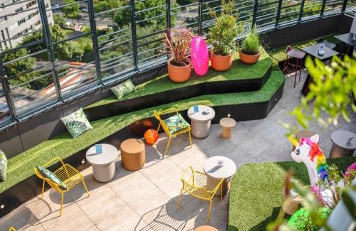 Cœur de Ville Hotel | Discover Mercure Paris La Défense: Family-Friendly Escape