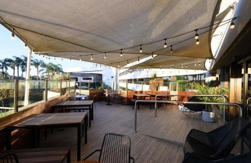 Jamisontown Hotel | Relax at Mercure Penrith: Family-Friendly with Pool & Breakfast