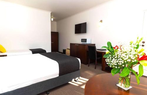 Echuca Hotel | Relax at Mercure Port of Echuca with Pool & Ocean Views