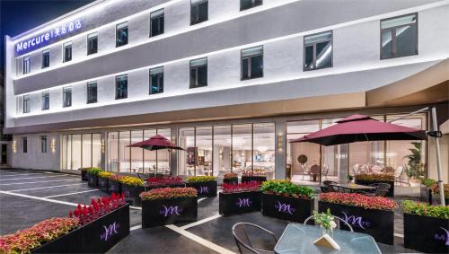 Zhanqiao Hotel | Discover Mercure Qingdao Downtown: A 4-Star Gem