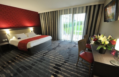Val-de-Reuil Hotel | Relax at Mercure Rouen Val De Reuil with Spa & Breakfast