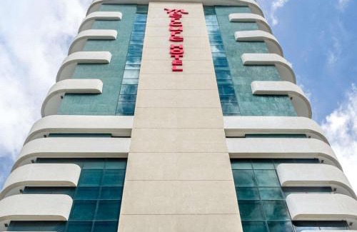 Pituba Hotel | Relax at Mercure Salvador Pituba with Ocean View & Spa