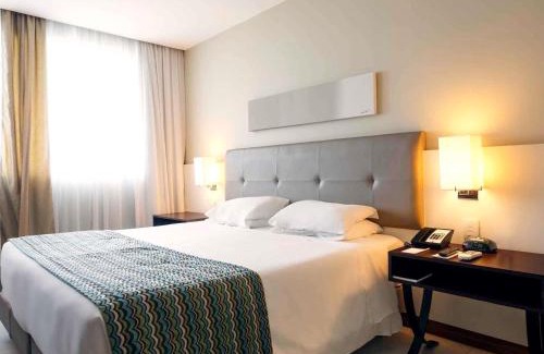 Pituba Hotel | Relax at Mercure Salvador Pituba with Ocean View & Spa