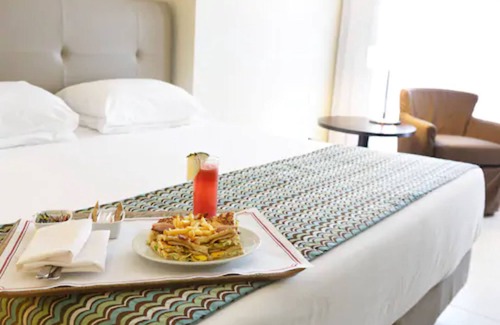 Pituba Hotel | Comfortable Stay at Mercure Salvador Pituba with Pool & Spa