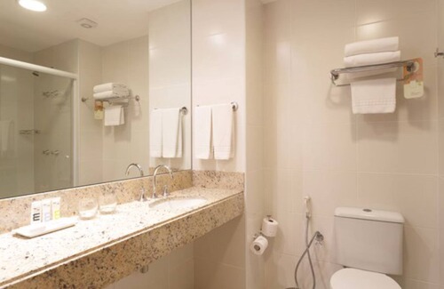 Pituba Hotel | Comfortable Stay at Mercure Salvador Pituba with Pool & Spa