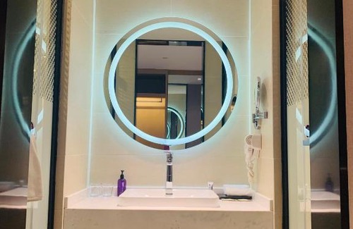 Minhang Hotel | Comfort and Convenience at Mercure Shanghai Hongqiao
