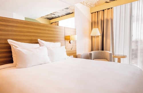 Lasnamae Hotel | Explore Mercure Tallinn: 4-Star Stay with Great Amenities