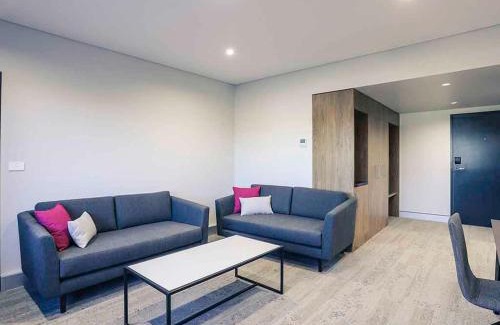 West Tamworth Hotel | Discover Mercure Tamworth: 4-Star Stay with Ocean View