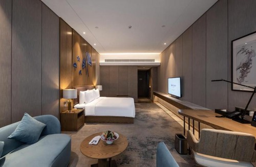Wuqing Qu Hotel | Welcoming Mercure Tianjin Wuqing: Family-Friendly & Accessible