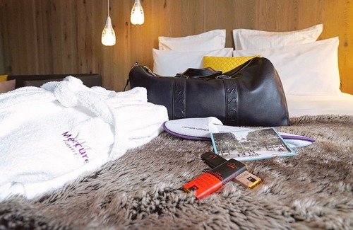 Valence Hotel | Relax at Mercure Valence Sud with Pool and Spa Amenities