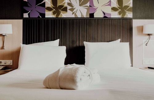 Valenciennes Hotel | Discover Mercure Valenciennes Centre: 4-Star Comfort Awaits