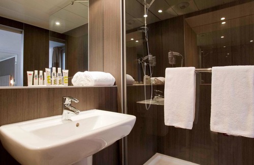 Notre-Dame Hotel | Elegant Mercure Versailles Chateau with Spa and Breakfast