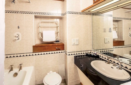 Skelton Hotel | Discover Mercure York Fairfield Manor Hotel's Family-Friendly Stay