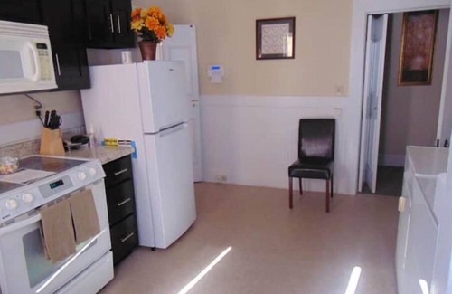 Anniston Apartment | Cozy MercyBungalow #2 with Spa and King Bed Comfort