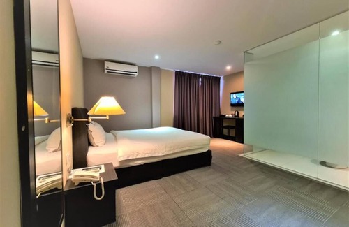Kluang Hotel | Budget-Friendly Merdeka Hotel with Family Amenities