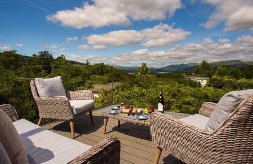 Bowness-on-Windermere House | Discover Mere View: Family-Friendly 4-Star Retreat