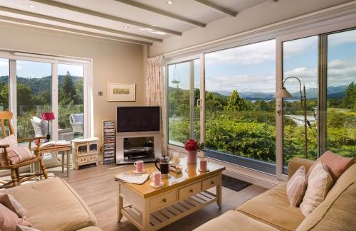 Bowness-on-Windermere House | Discover Mere View: Family-Friendly 4-Star Retreat