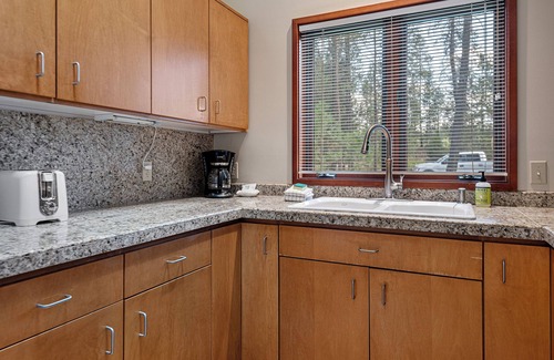 Overlook Park House | Pet-Friendly Meredith Lodging Near SHARC with A/C