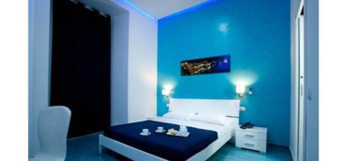 Mergellina Hotel | Discover MergellinaResort: Family-Friendly with Hot Tub