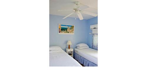 St. Lawrence Gap House | Ocean View Meridian Inn: Family-Friendly with Hot Tub Access