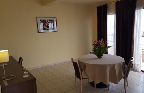 Bamako Hotel | Meridiana Bamako: 5-Star Hotel with Pool & Pet-Friendly Amenities