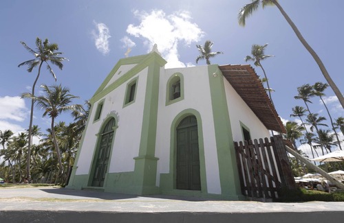 Praia dos Carneiros House | Inviting Meridional Flat Carneiros with Ocean View & Pool