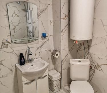Petrich House | Pet-Friendly Retreat at Merilyn Petrich for the Whole Family