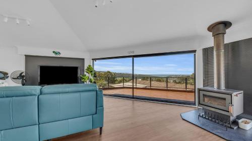 Merimbula House | Discover Merimbula Heights 1: Your Perfect Getaway
