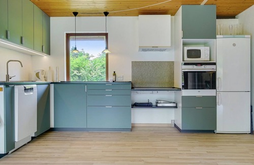 Kaldred House | Relaxing Ocean View Retreat at "Merita" Near the Sea