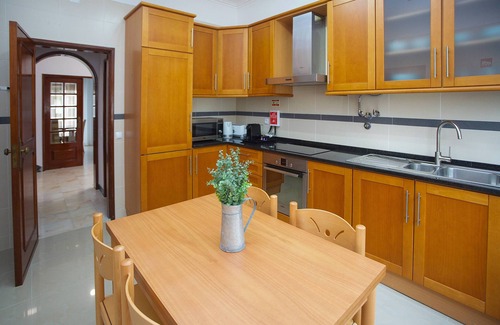 Parede Villa | Meriteluna Beach: Oceanfront Oasis Near Cascais Center