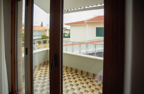 Parede Villa | Meriteluna Beach: Oceanfront Oasis Near Cascais Center